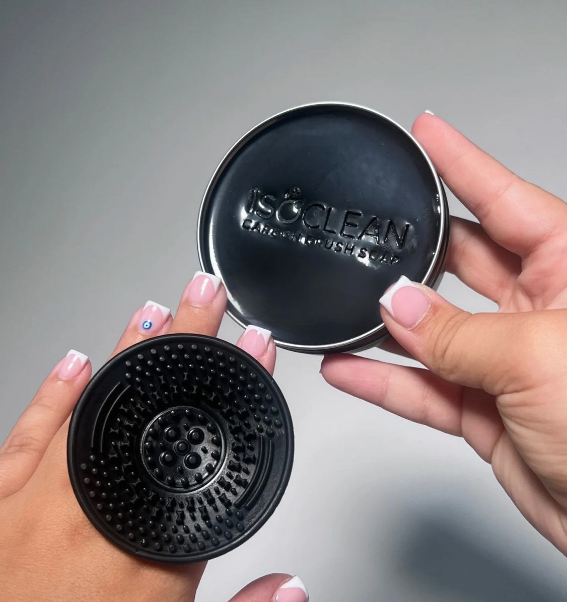 MU x ISOCLEAN Carbon Makeup Brush Soap